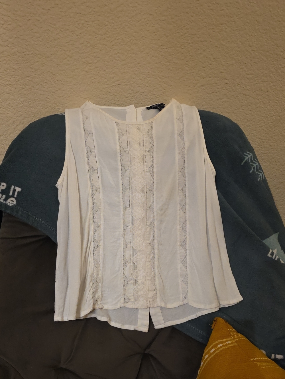 Forever 21 White Lace-Accent Sleeveless Camisole
